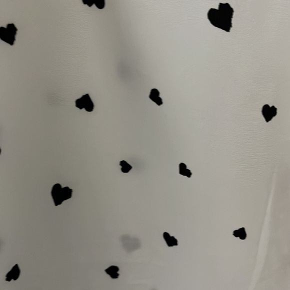 Kenzie Long sleeve blouse with heart design. Size XL - Picture 4 of 4